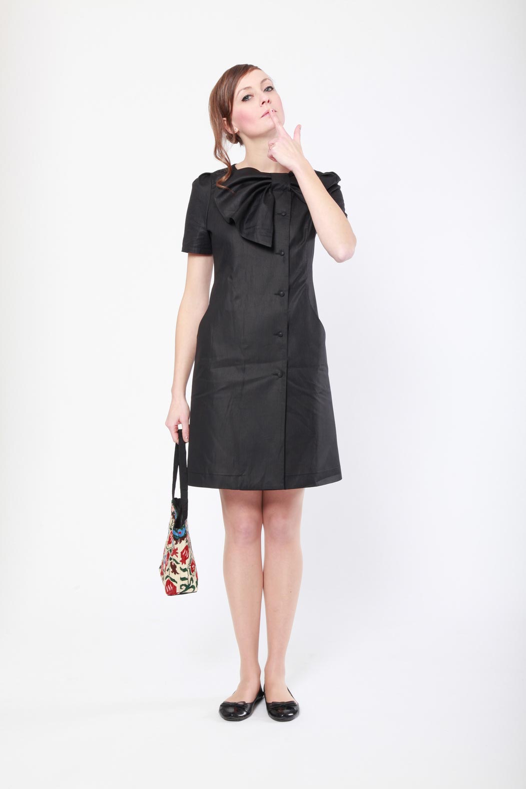 madeva collection printemps ete 2013 robe cintree grand noeud devant boutonnage cote coton viscose noir anemone